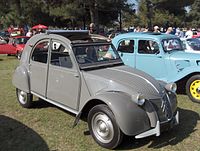 200px-1955_Citroen_2CV
